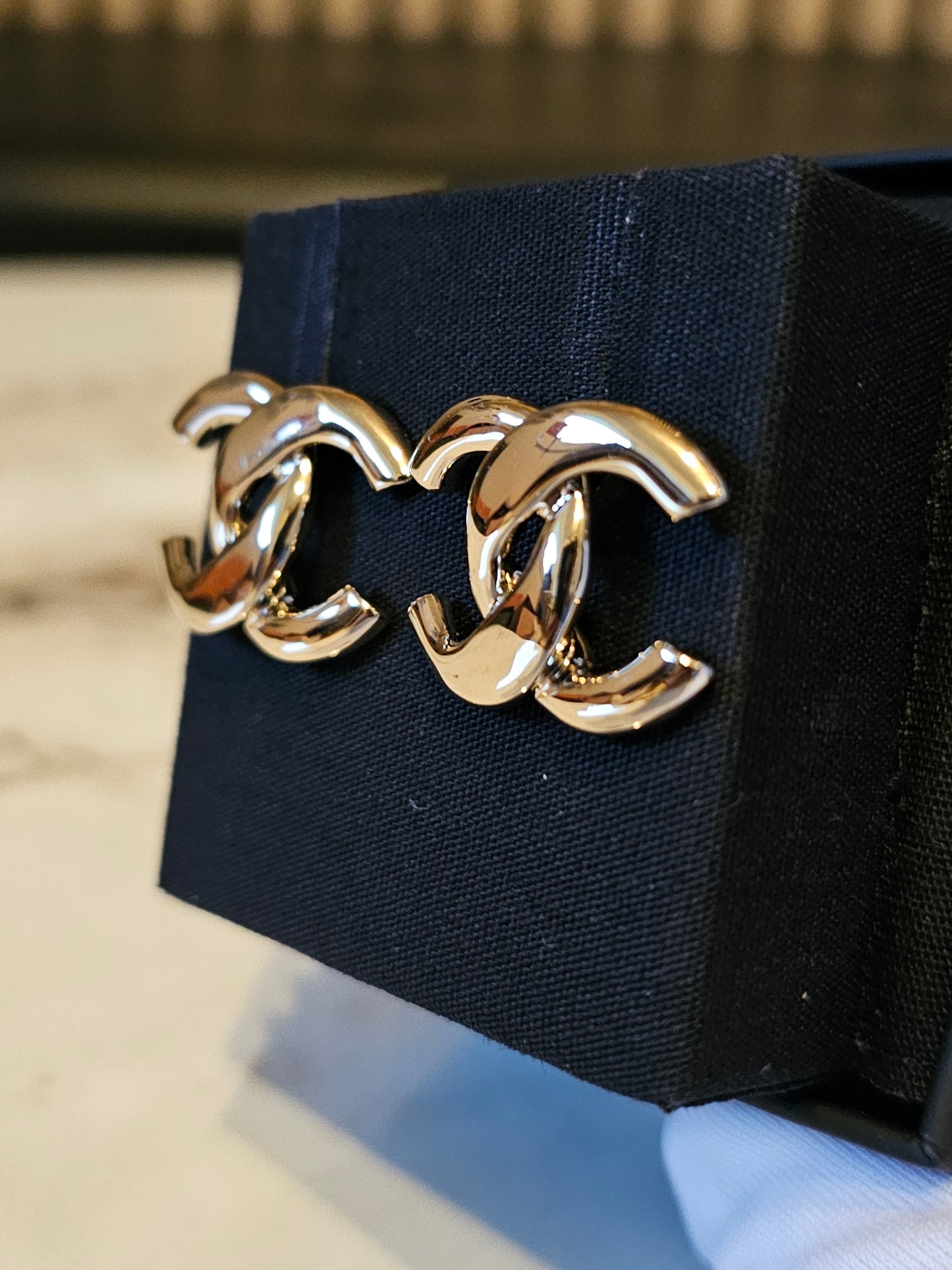 ABF588 Chanel øreringe - Golden CC earrings.