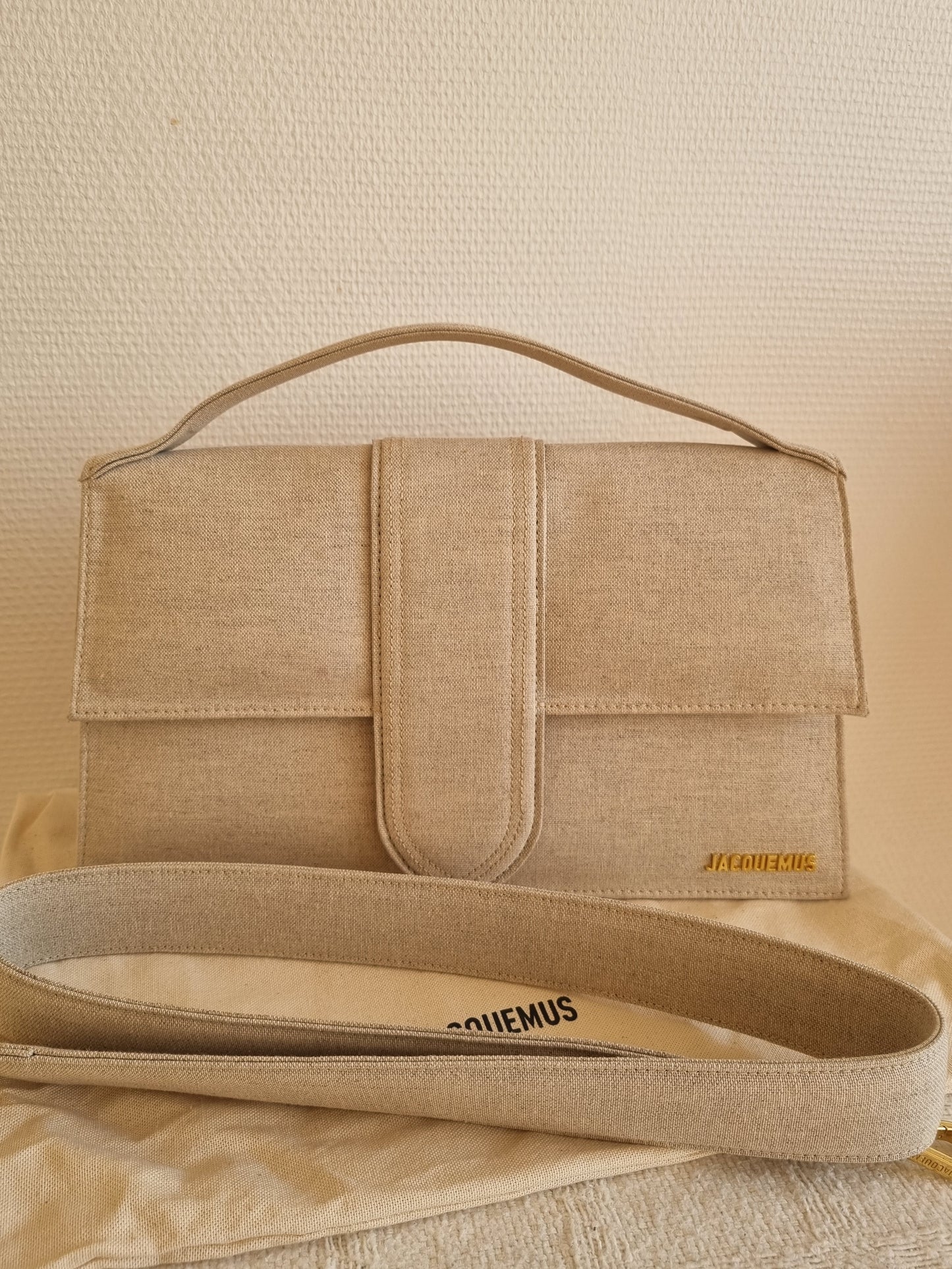 Jacquemus Le bambino, top handle. Large.