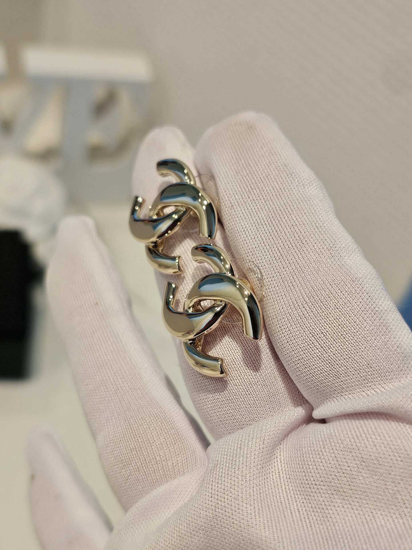 ABF588 Chanel øreringe - Golden CC earrings.