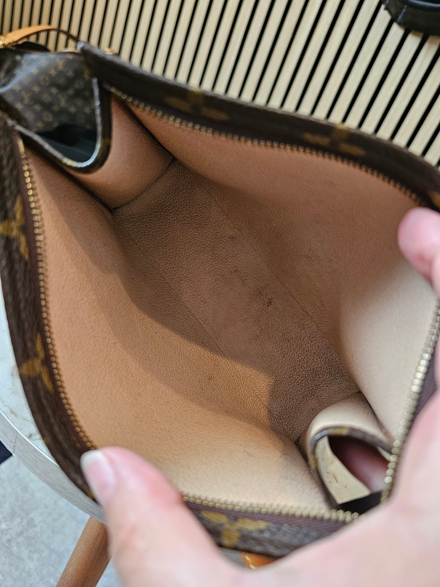 Louis Vuitton - Toiletry pouch 19, MNG kanvas.