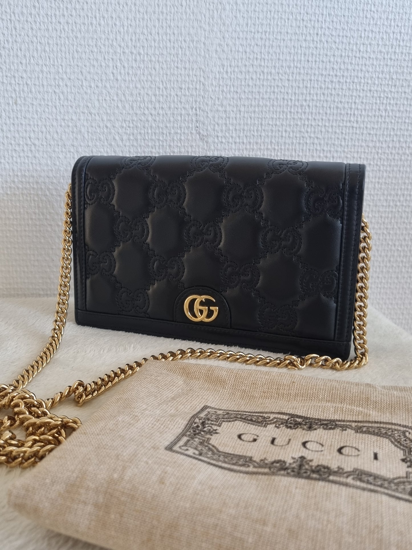 Gucci GG marmont black bag.