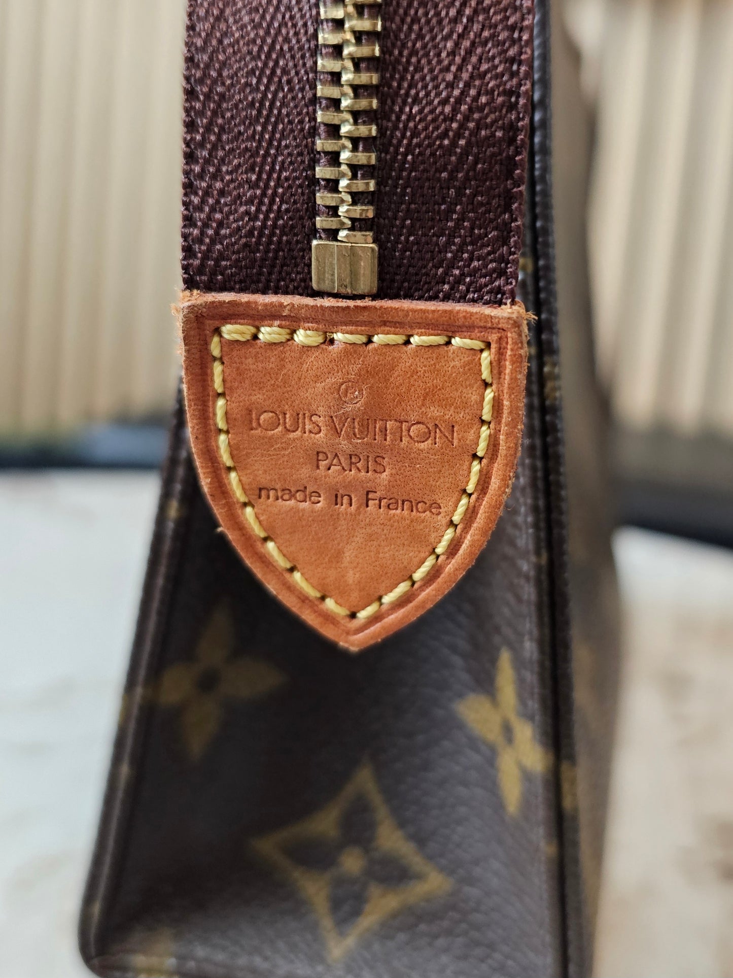 Louis Vuitton - Toiletry pouch 19, MNG kanvas.