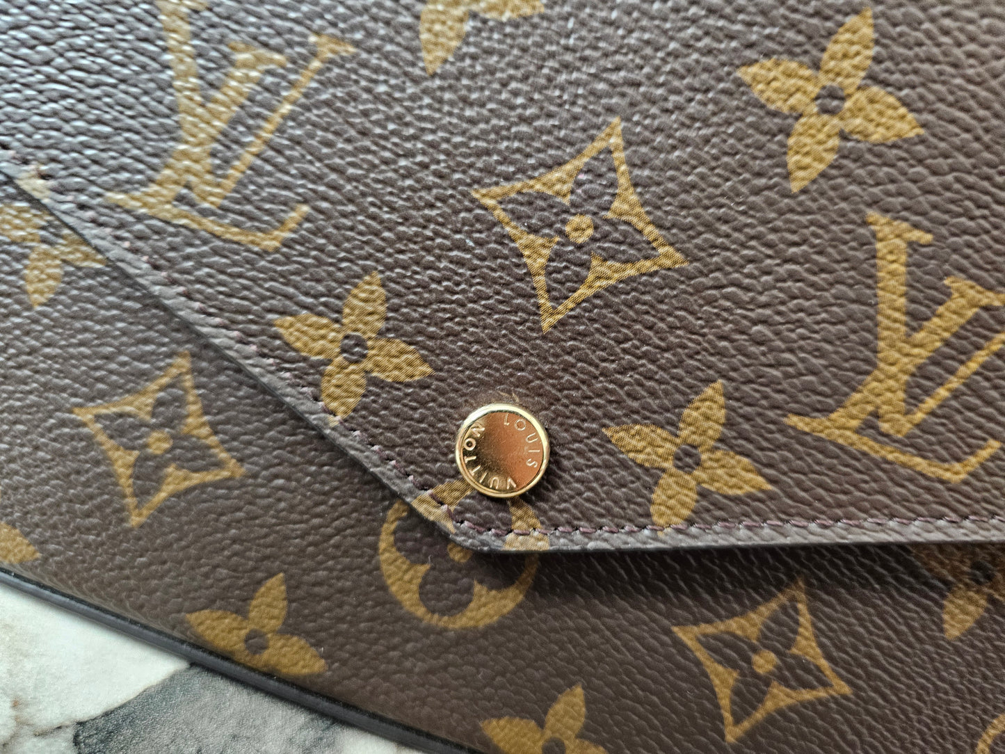 Felicie pochette i monogram kanvas.