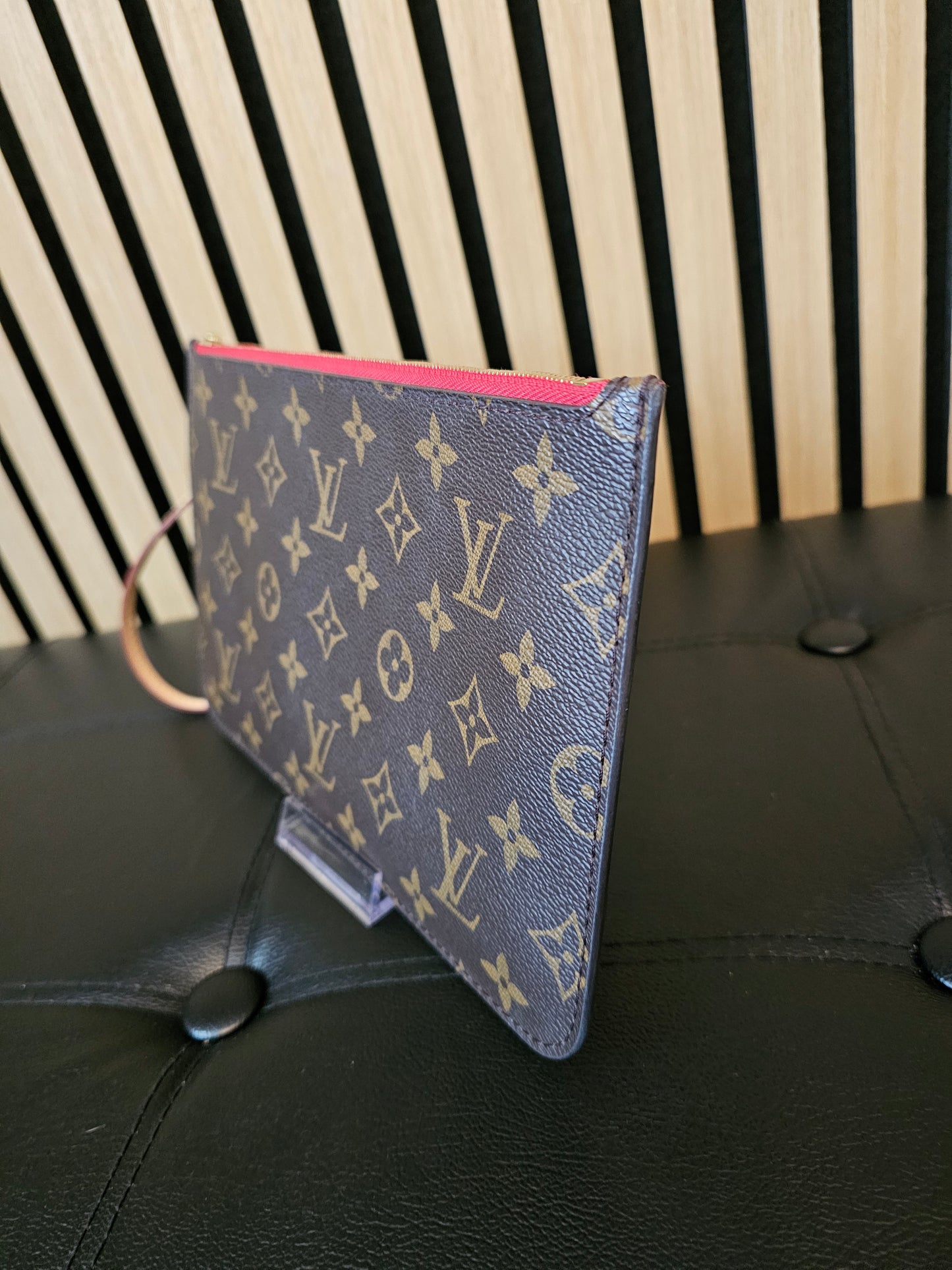 Louis Vuitton Clutch I Monogram - fra neverfull MM.