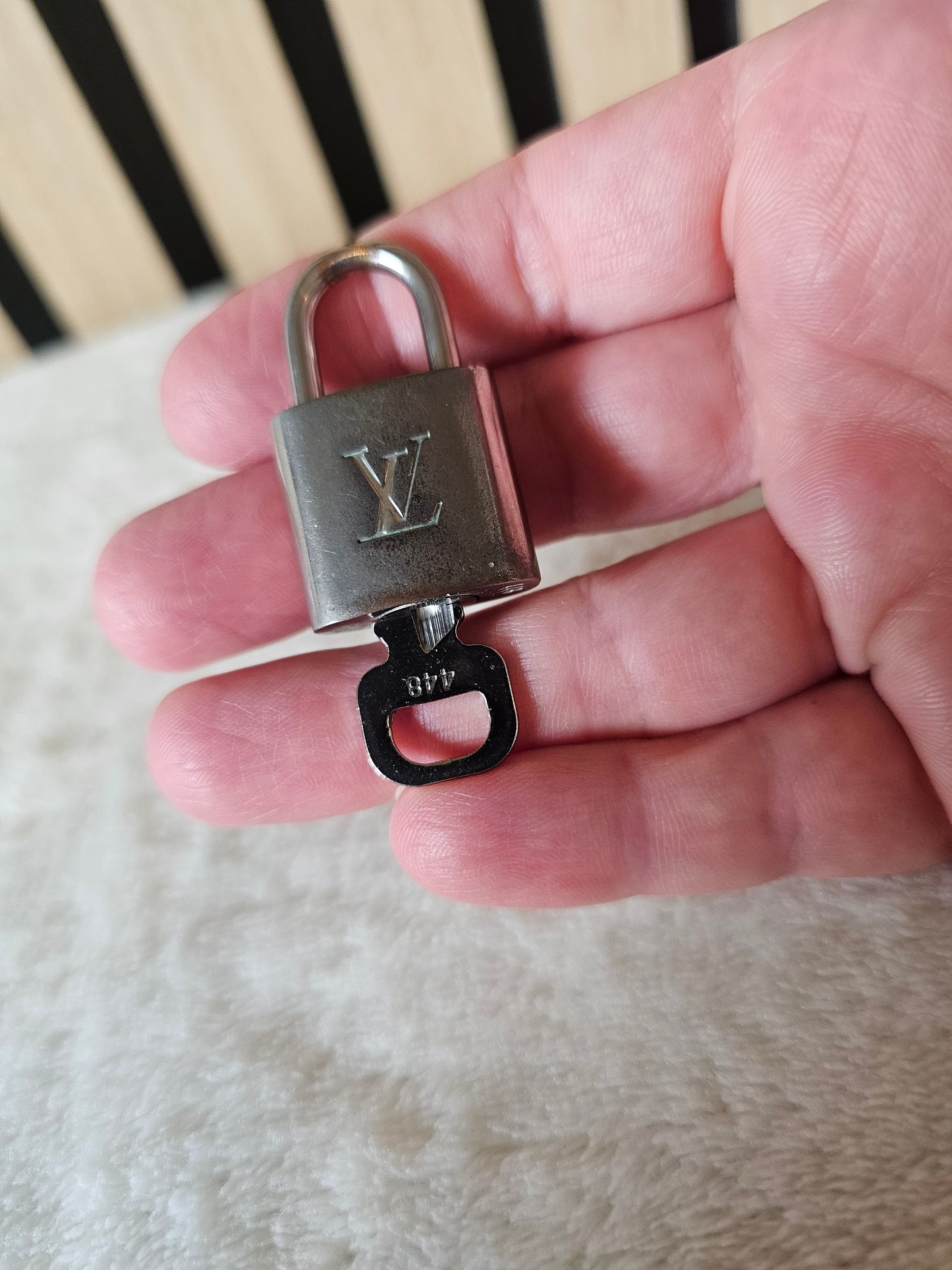 Louis vuitton lås & nøgle 448