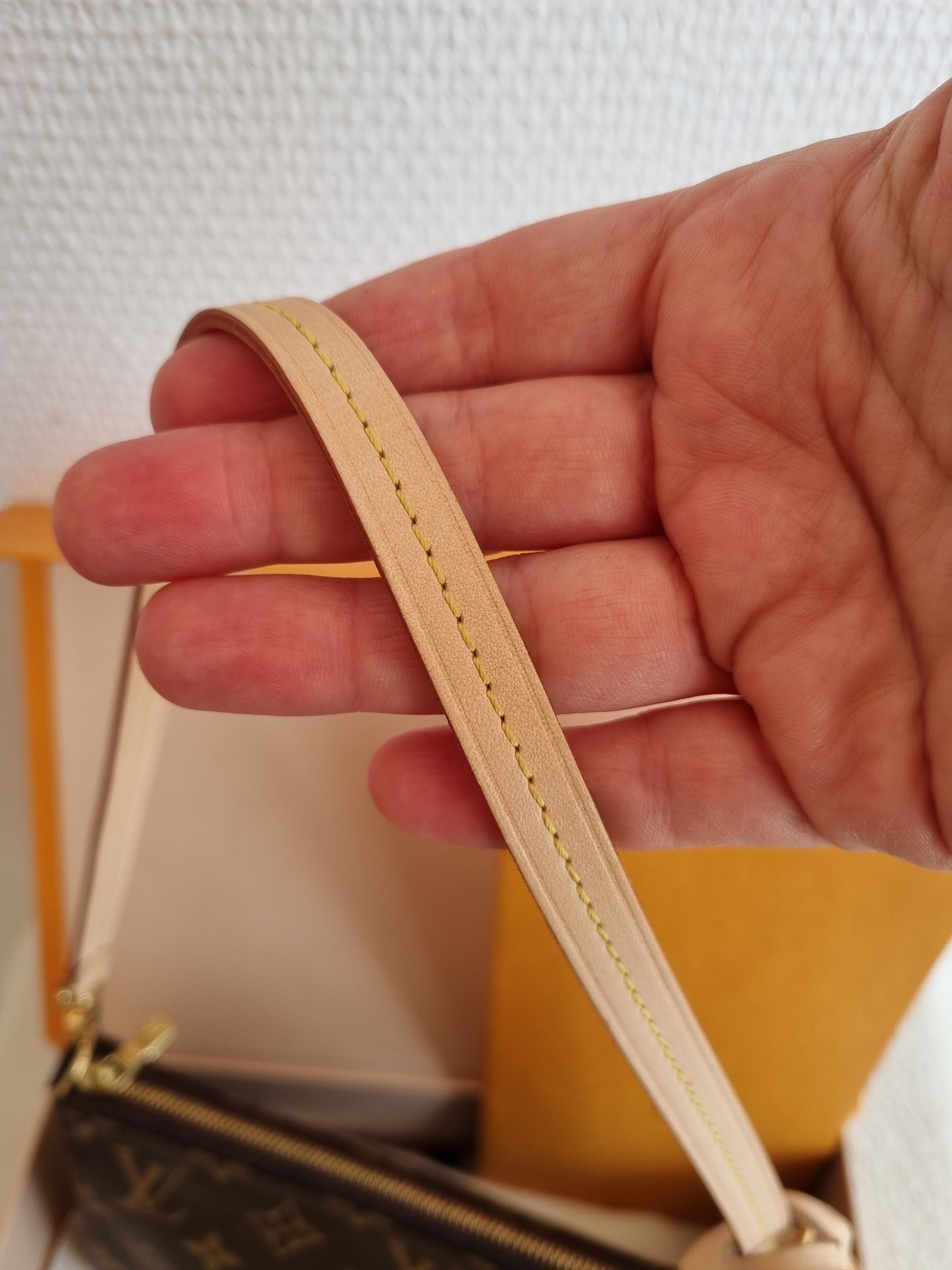 Louis vuitton pochette accesories NM I monogram kanvas.