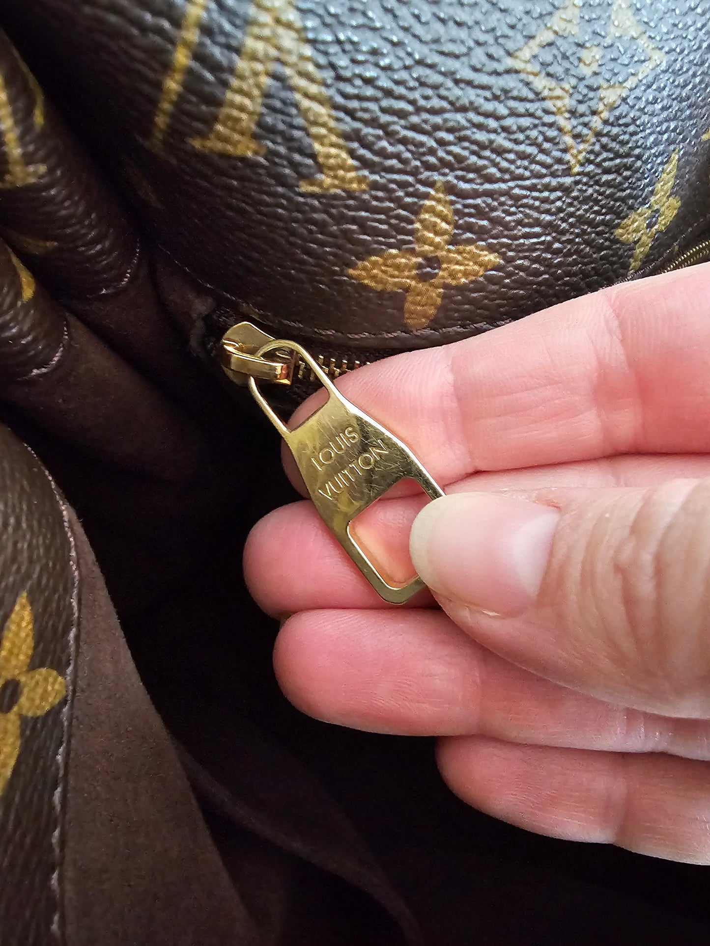 Louis Vuitton Metis Hobo, monogram kanvas.