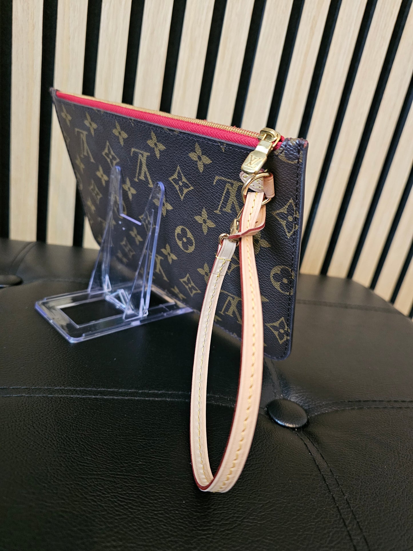 Louis Vuitton Clutch I Monogram - fra neverfull MM.