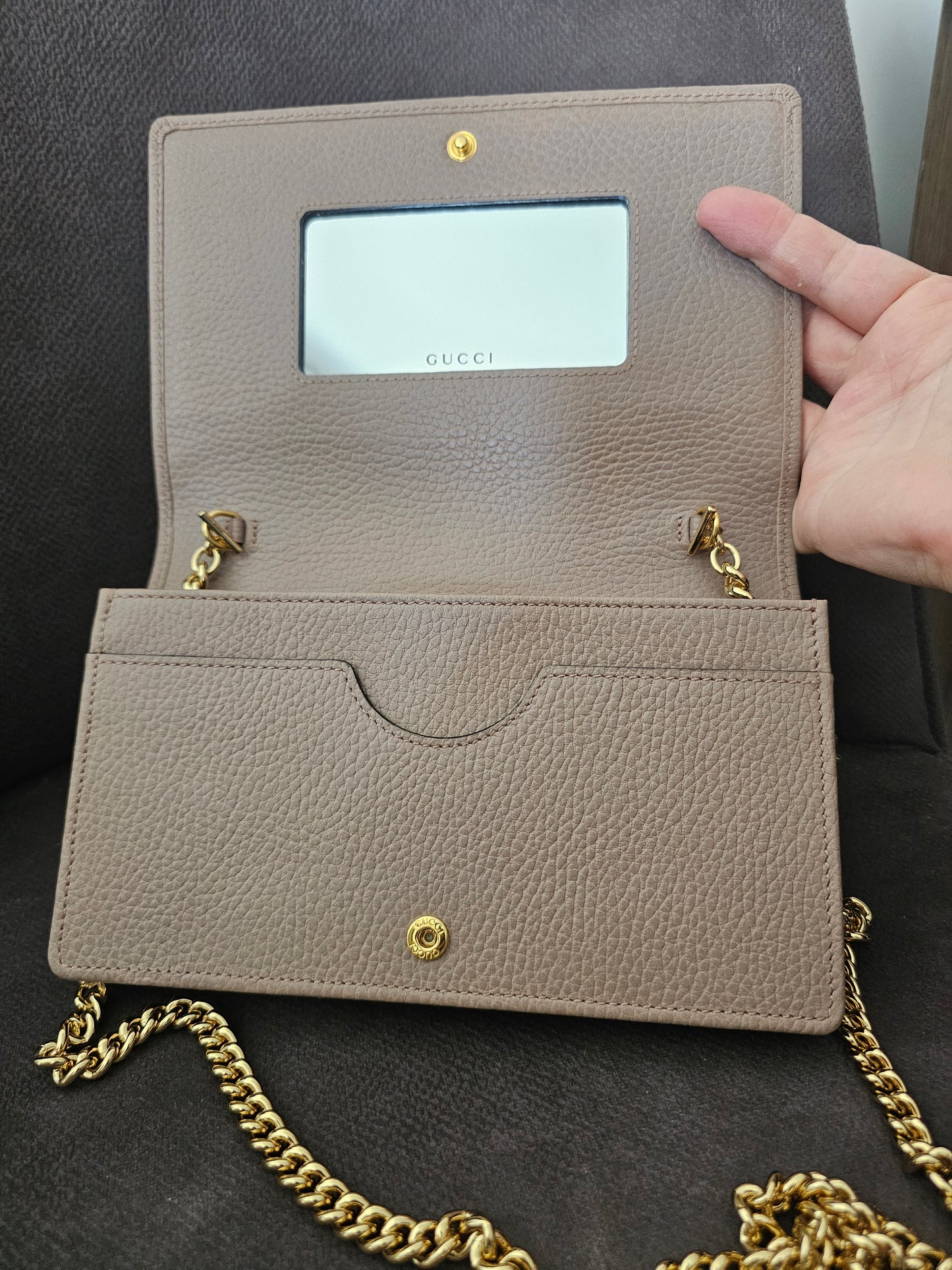 Gucci wallet on chain - Nude.