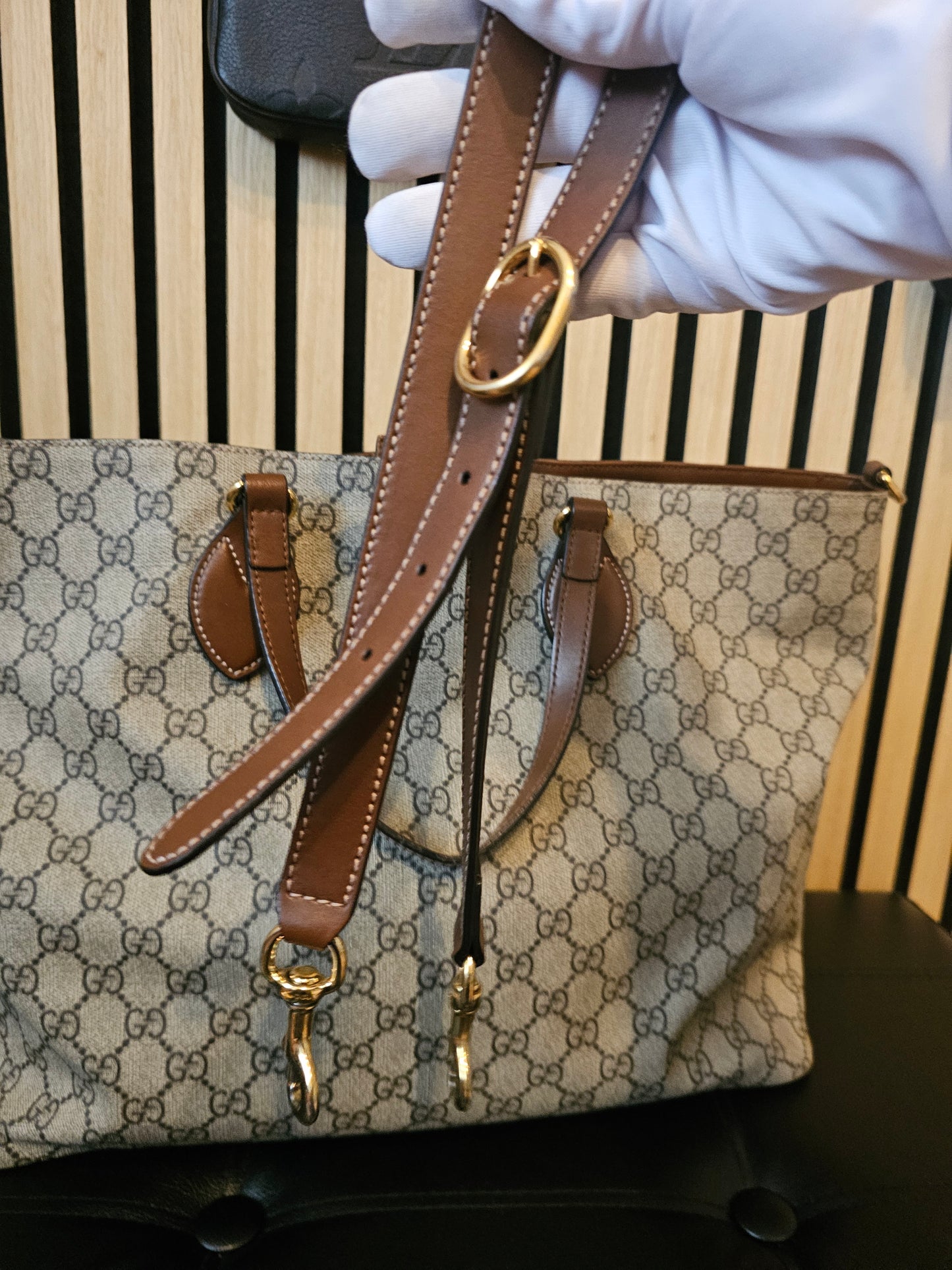 Gucci tote bag with shoulder strap- Supreme GG.