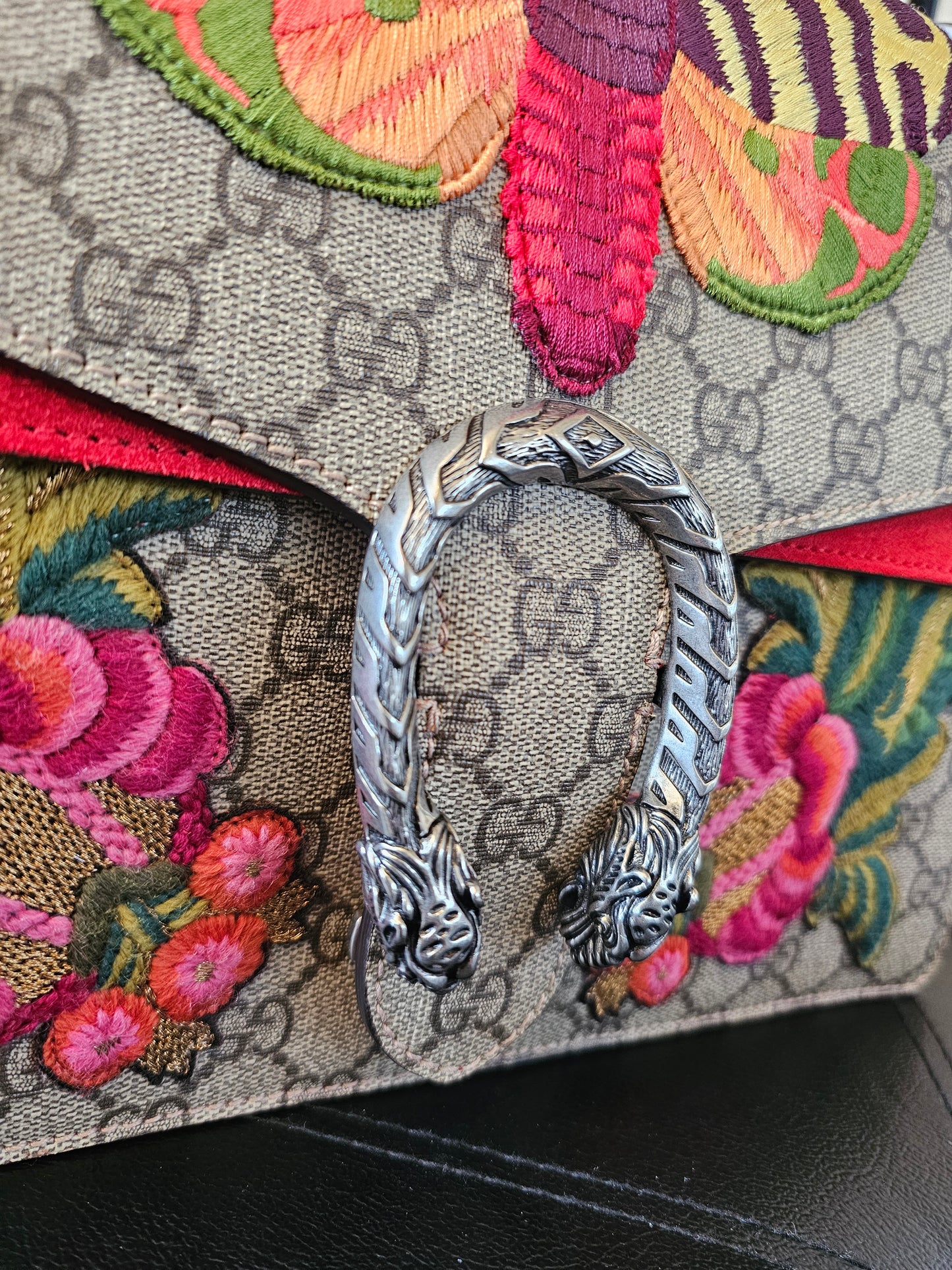 Gucci dionysus medium GG Supreme.