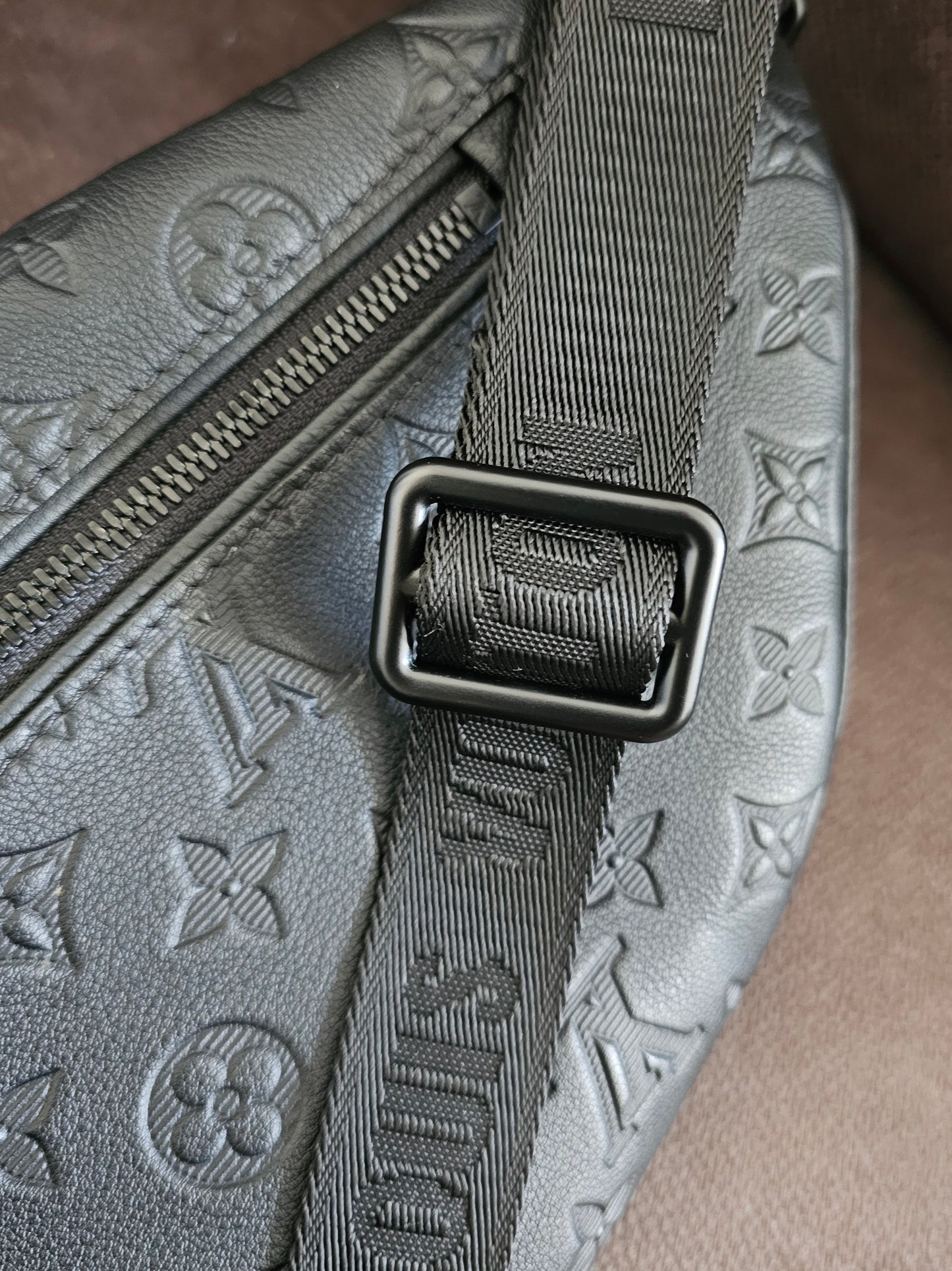 M46036 - Louis Vuitton Bumbag - Discovery PM, Black monogram