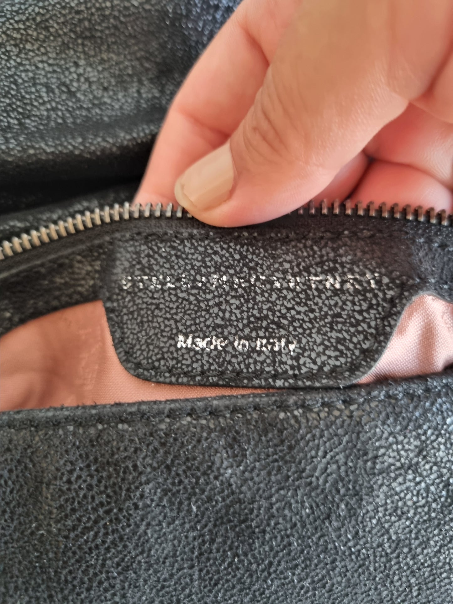 Stella McCartney messenger bag - black.