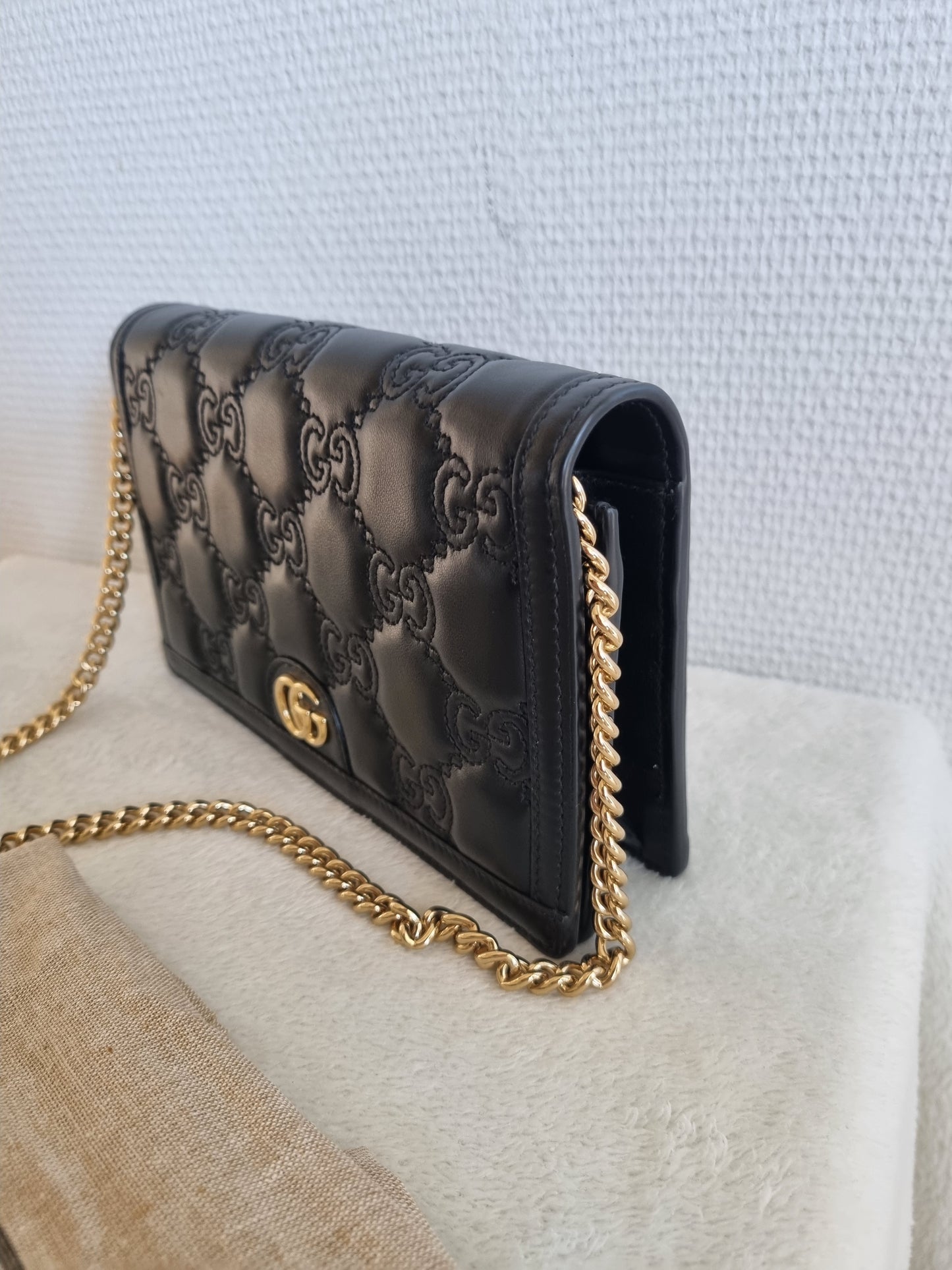 Gucci GG marmont black bag.