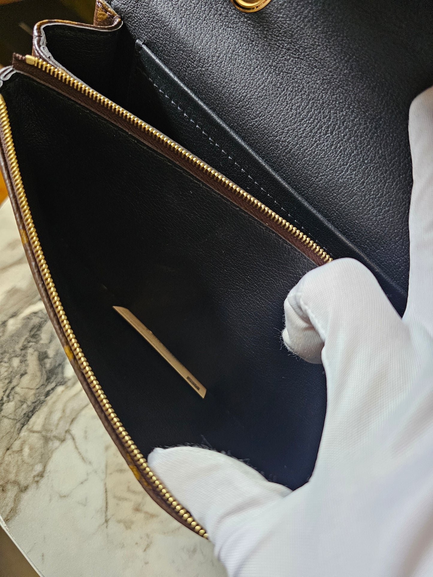 M46126 - Louis Vuitton Marceau, MNG kanvas - black.