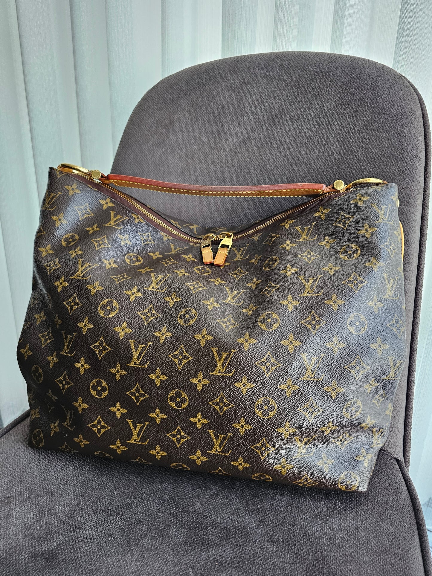 Louis Vuitton sully MM, MNG kanvas.