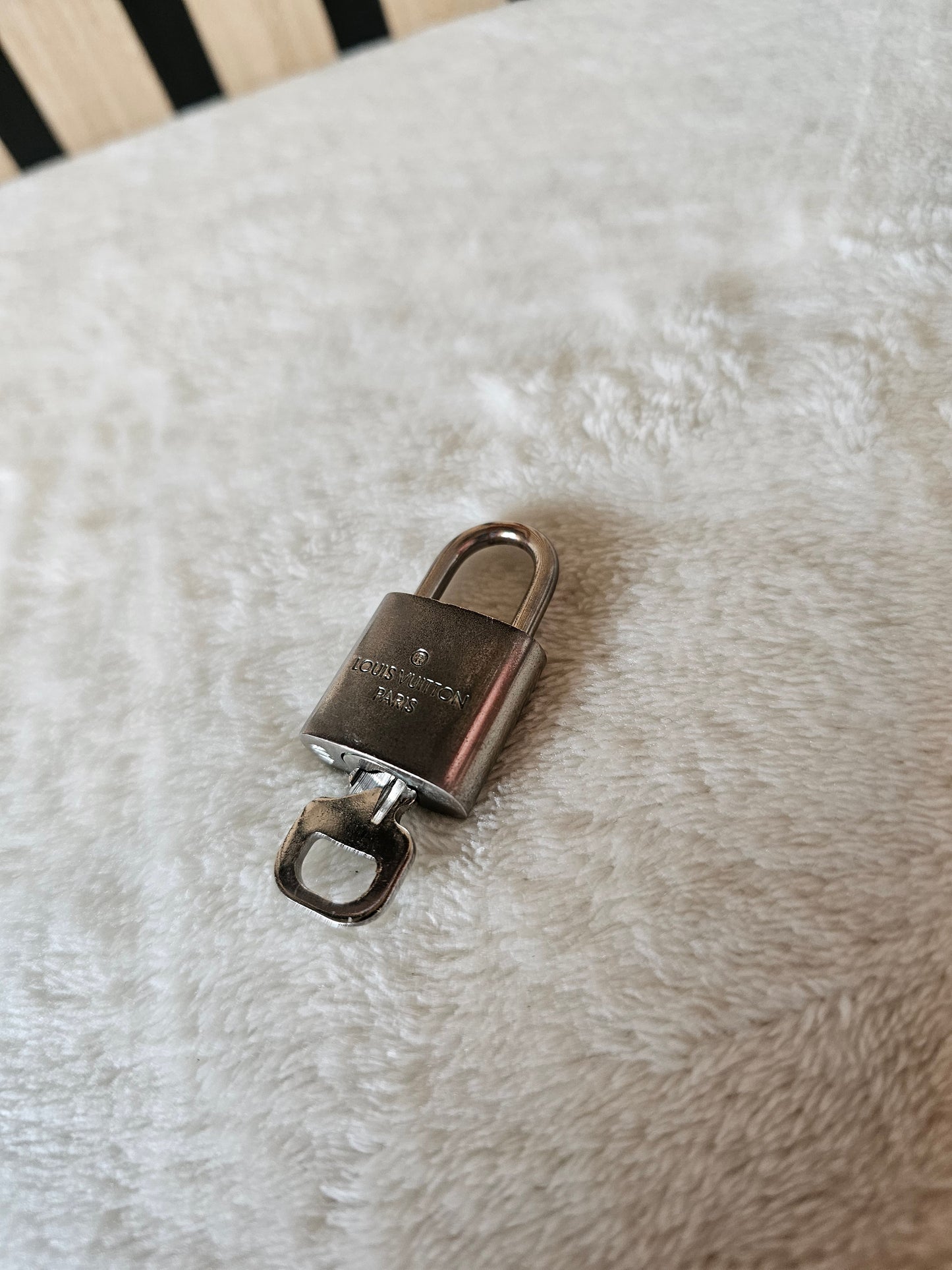 Louis vuitton lås & nøgle 448