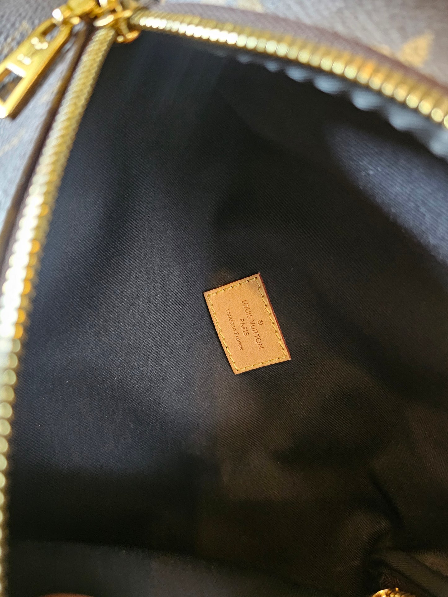M43644 - Louis Vuitton Bumbag, MNG Kanvas.