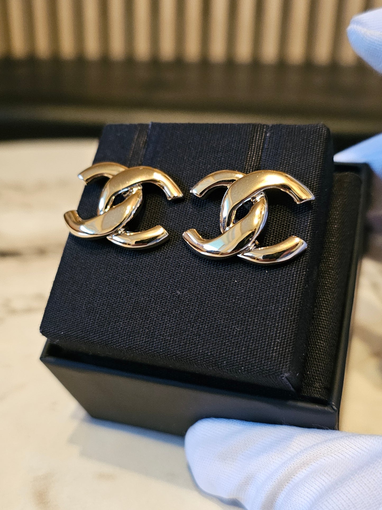 ABF588 Chanel øreringe - Golden CC earrings.