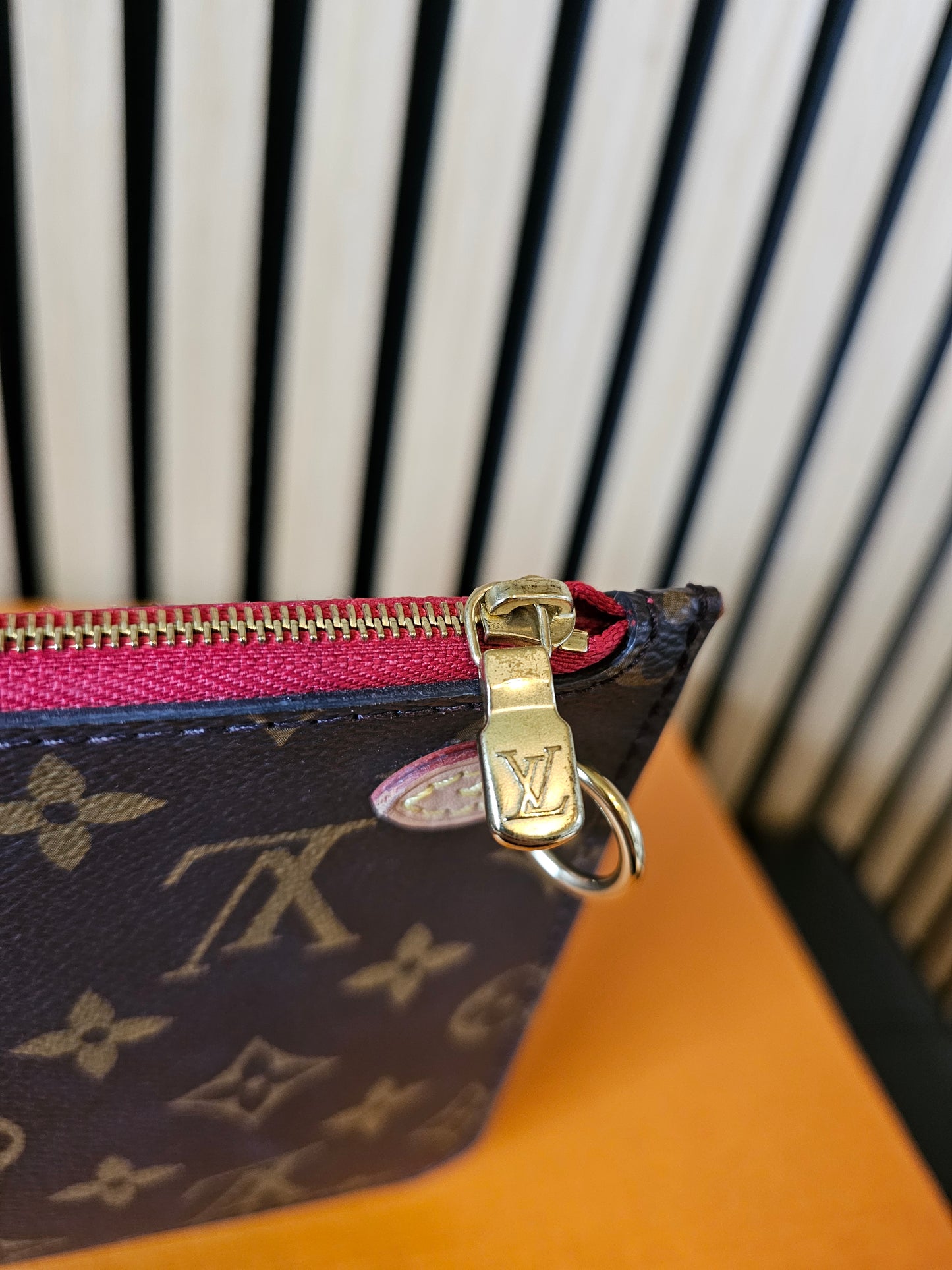 Louis Vuitton Clutch I Monogram - fra neverfull MM.