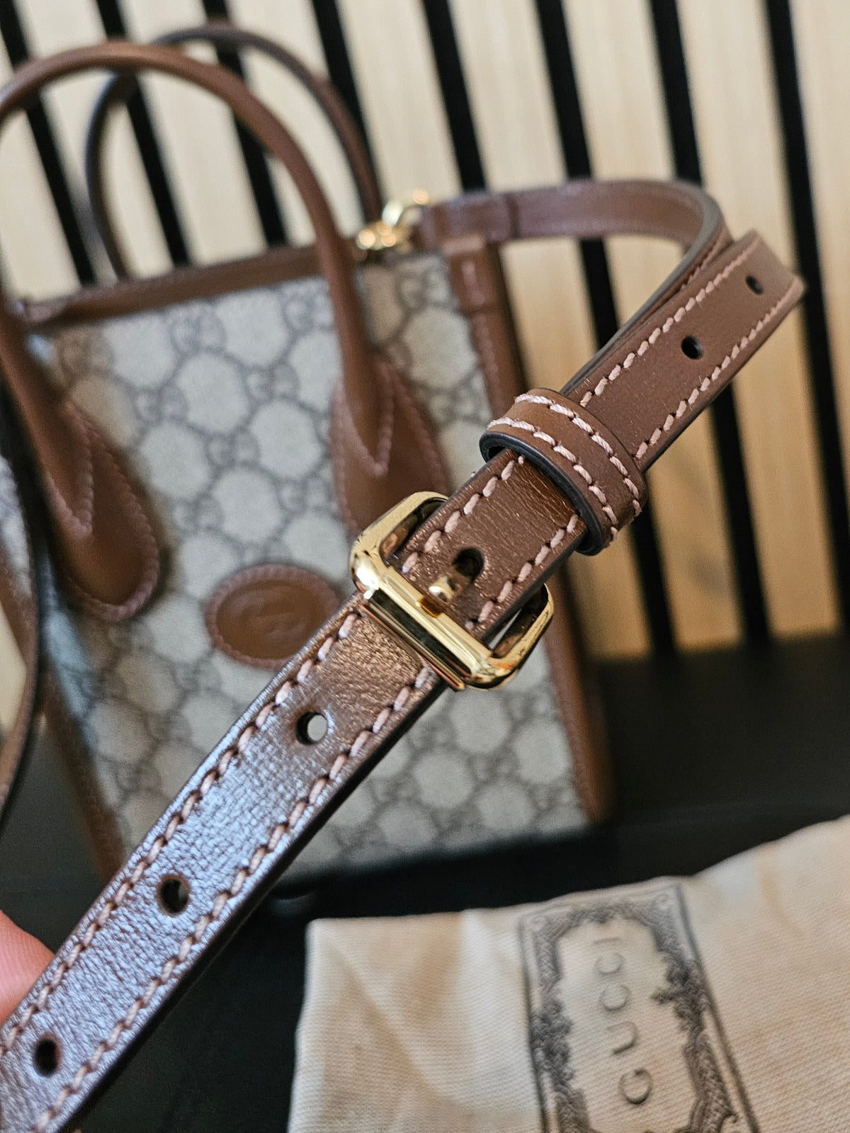 671623 - Gucci mini tote bag, GG supreme.
