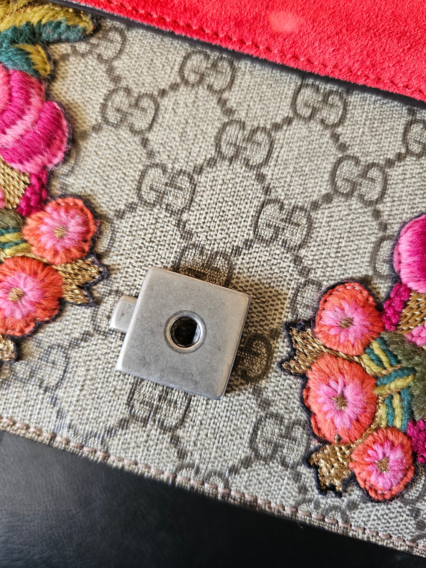 Gucci dionysus medium GG Supreme.