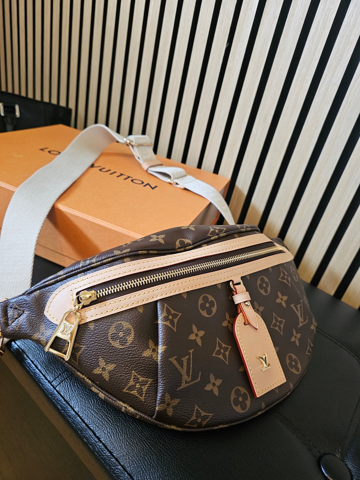 Louis vuitton High Rise bumbag, MNG kanvas - M46784.