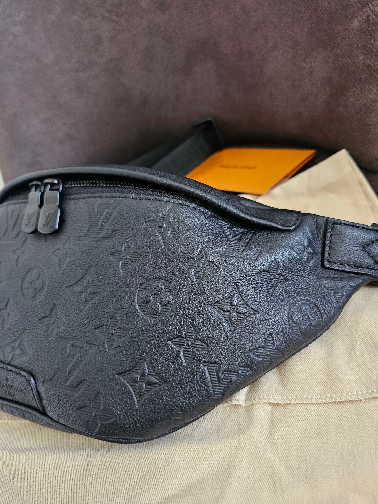 M46036 - Louis Vuitton Bumbag - Discovery PM, Black monogram