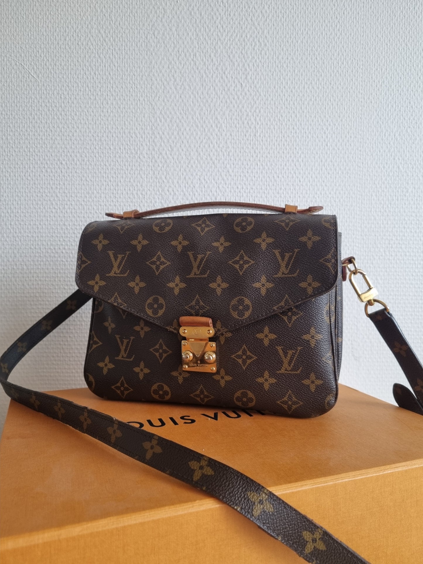 Louis Vuitton pochette Mètis, monogram kanvas.