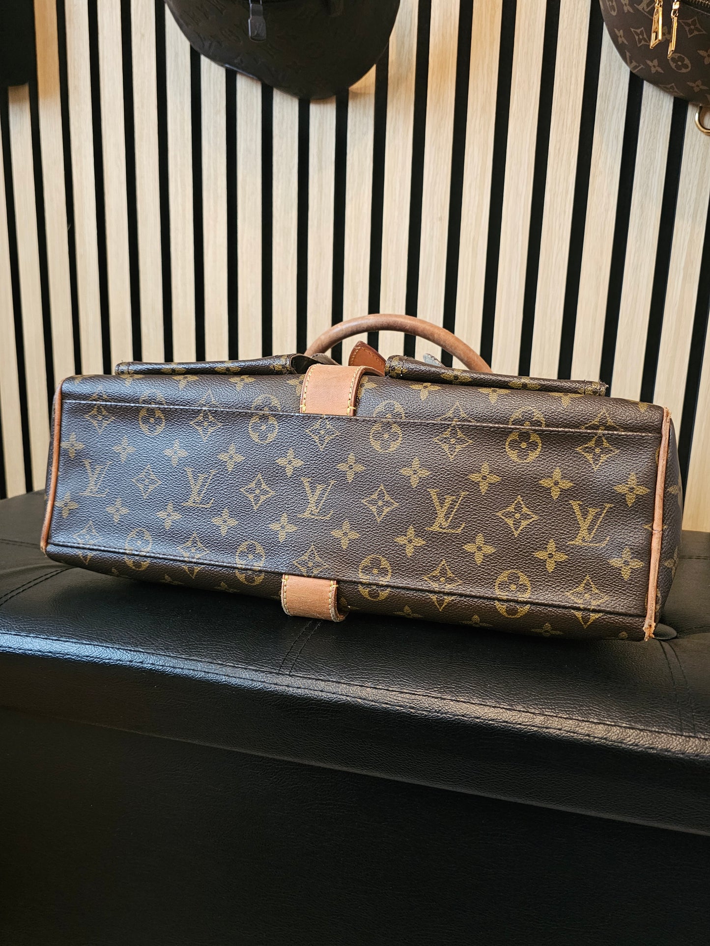 Louis Vuitton Manhattan, MNG kanvas.