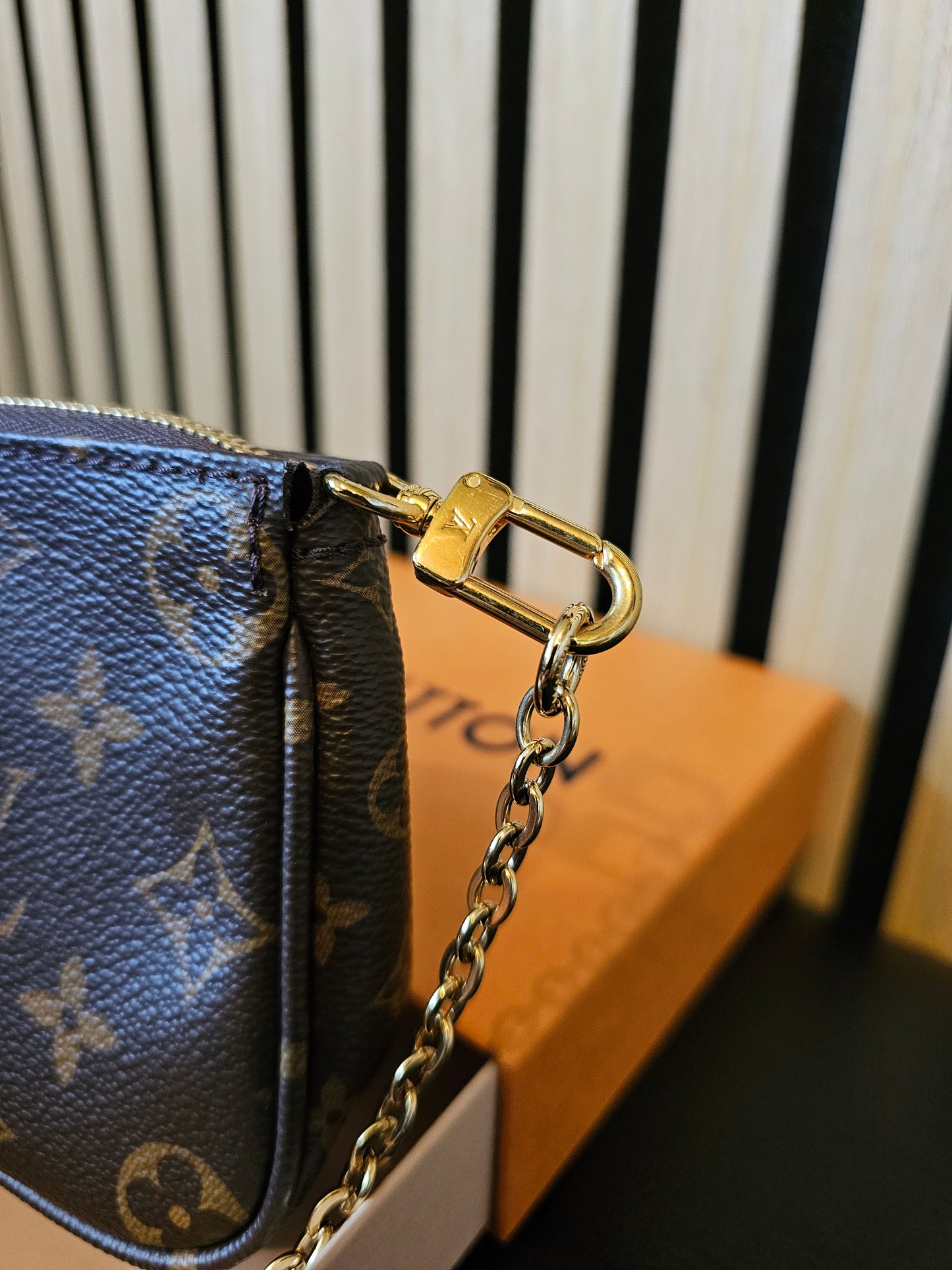 Louis Vuitton Small pochette accesories, Monogram kanvas.