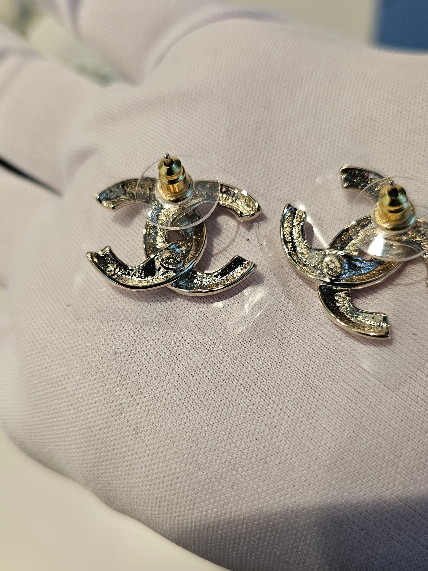 ABF588 Chanel øreringe - Golden CC earrings.