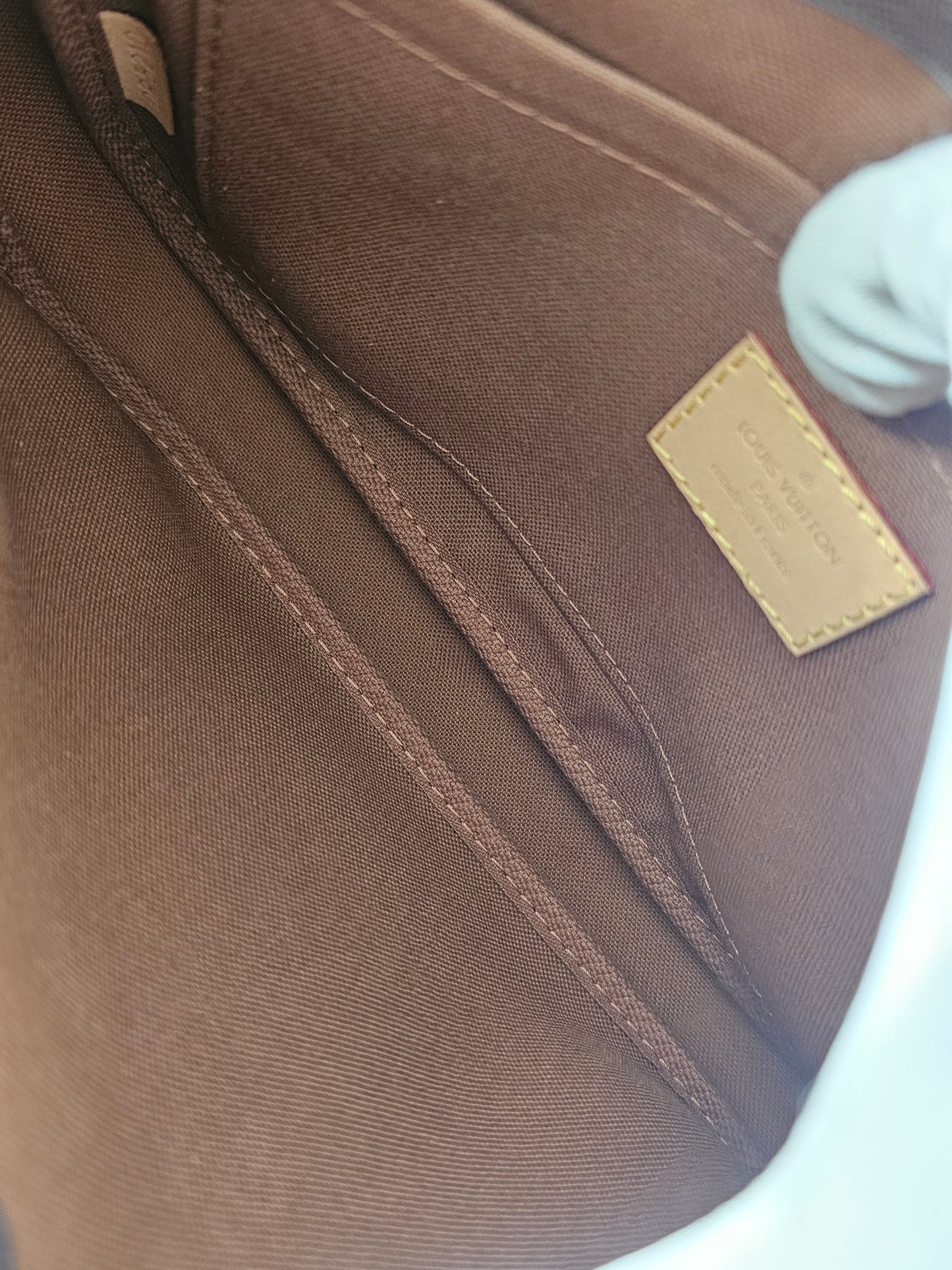 Louis vuitton large pochette accesories. Monogram kanvas.