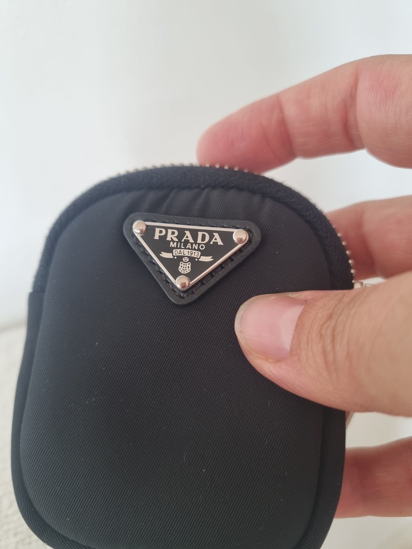Prada pung - airpods case.