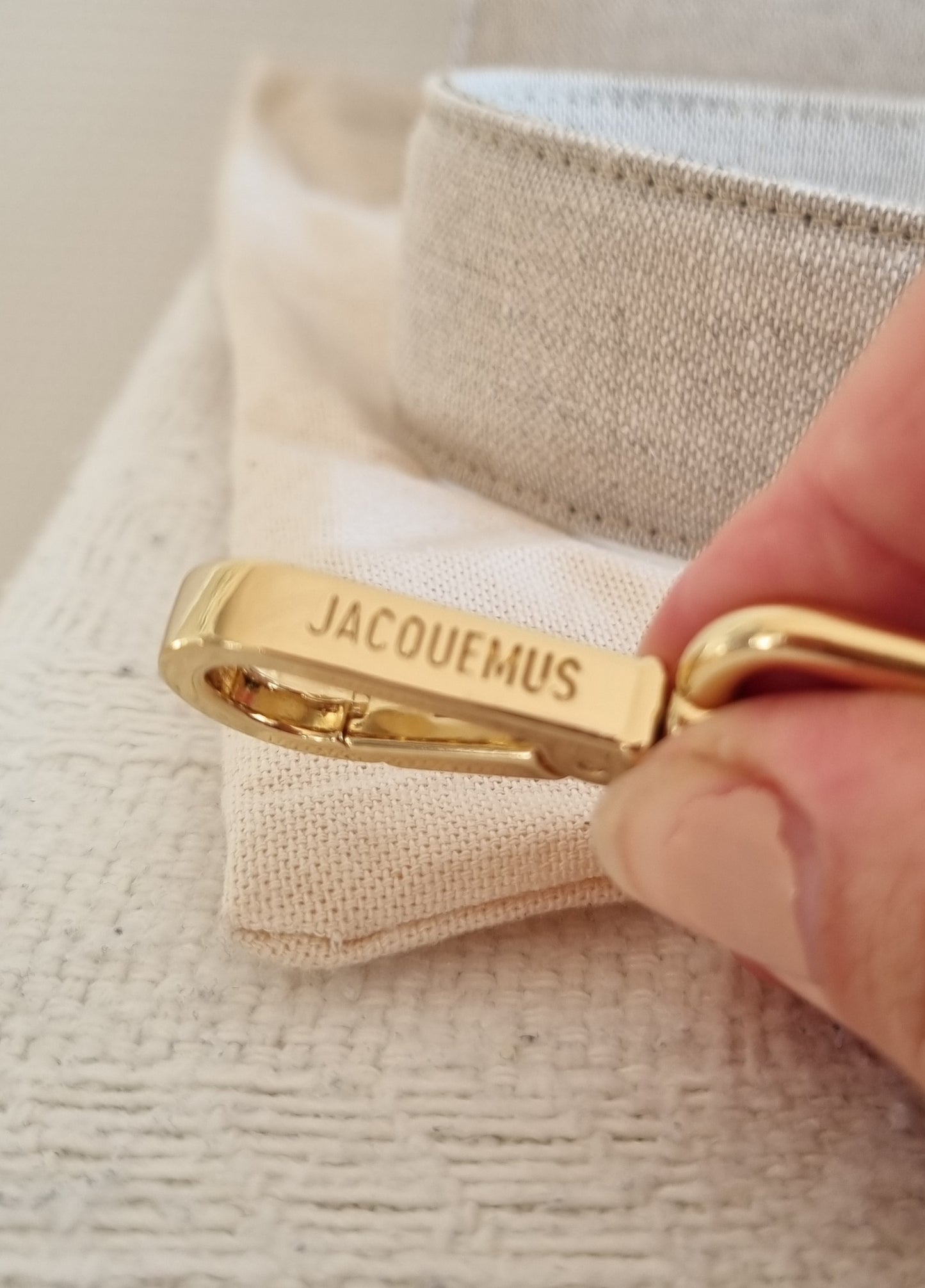 Jacquemus Le bambino, top handle. Large.
