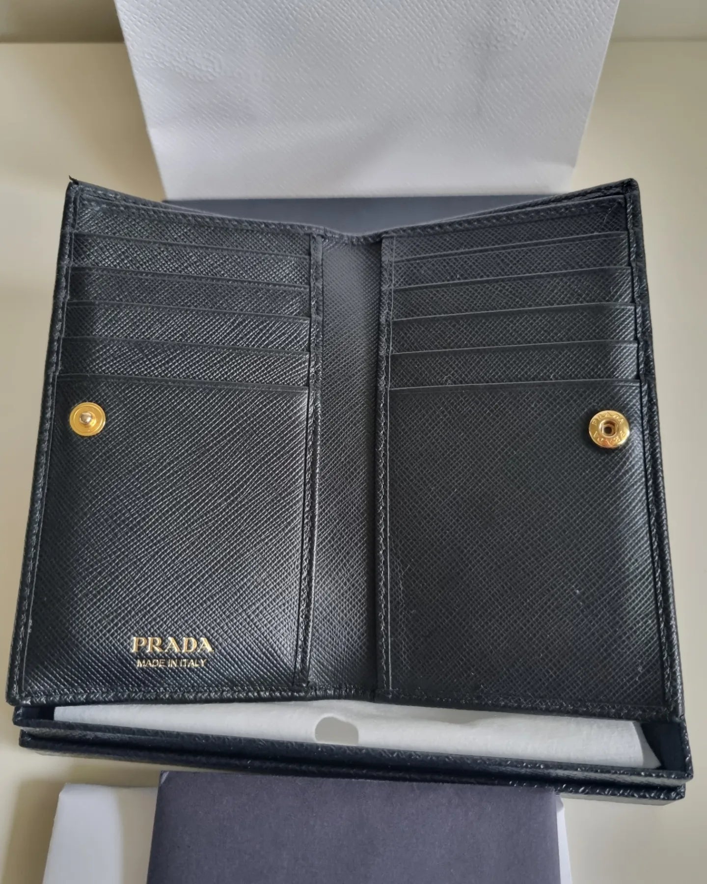 Prada Pung