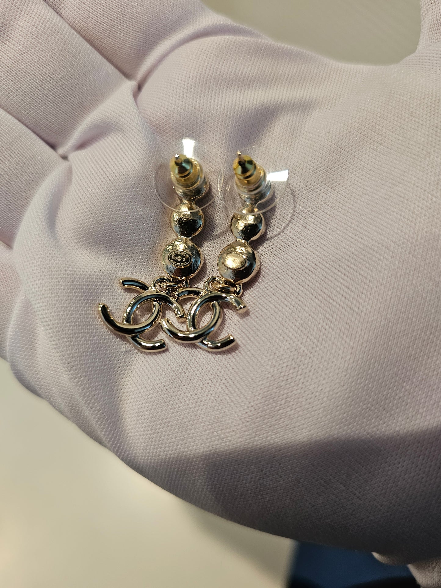 ABC188 Chanel øreringe - Golden pendants with Stones and CC.