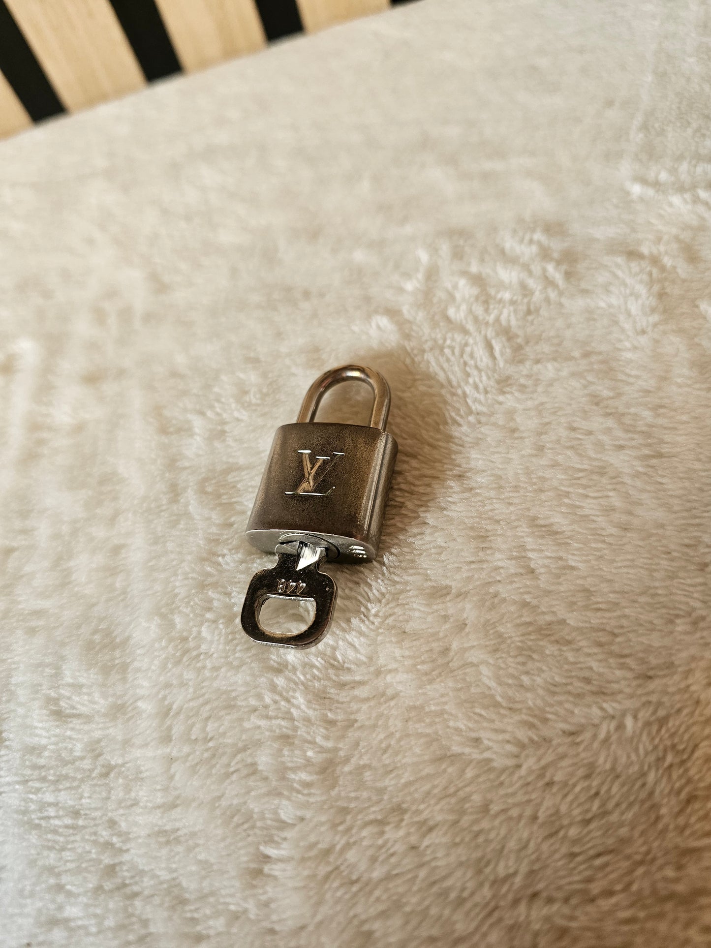 Louis vuitton lås & nøgle 448