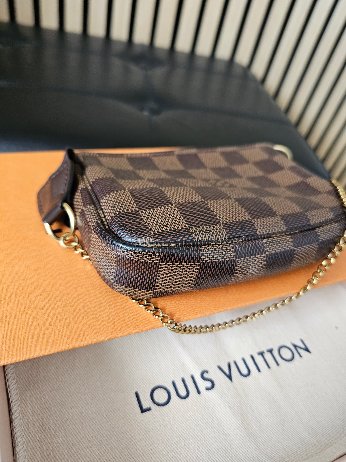 N58009 - Louis Vuitton mini pochette acc. Damier ebene.