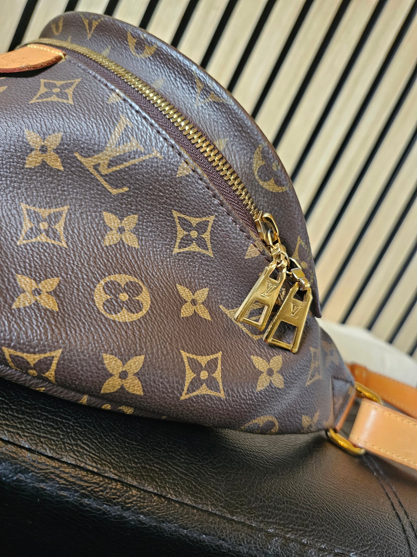 M43644 - Louis Vuitton Bumbag, MNG Kanvas.