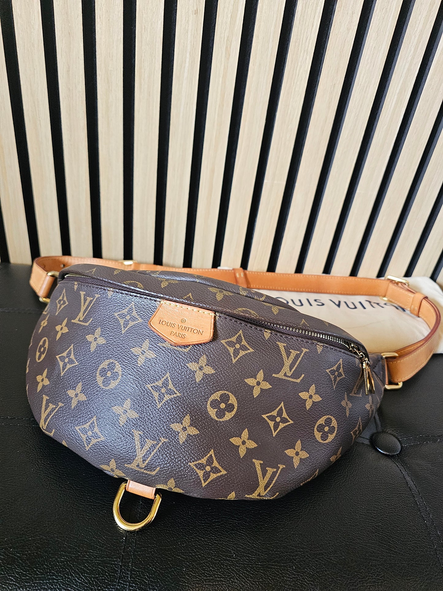 M43644 - Louis Vuitton Bumbag, MNG Kanvas.