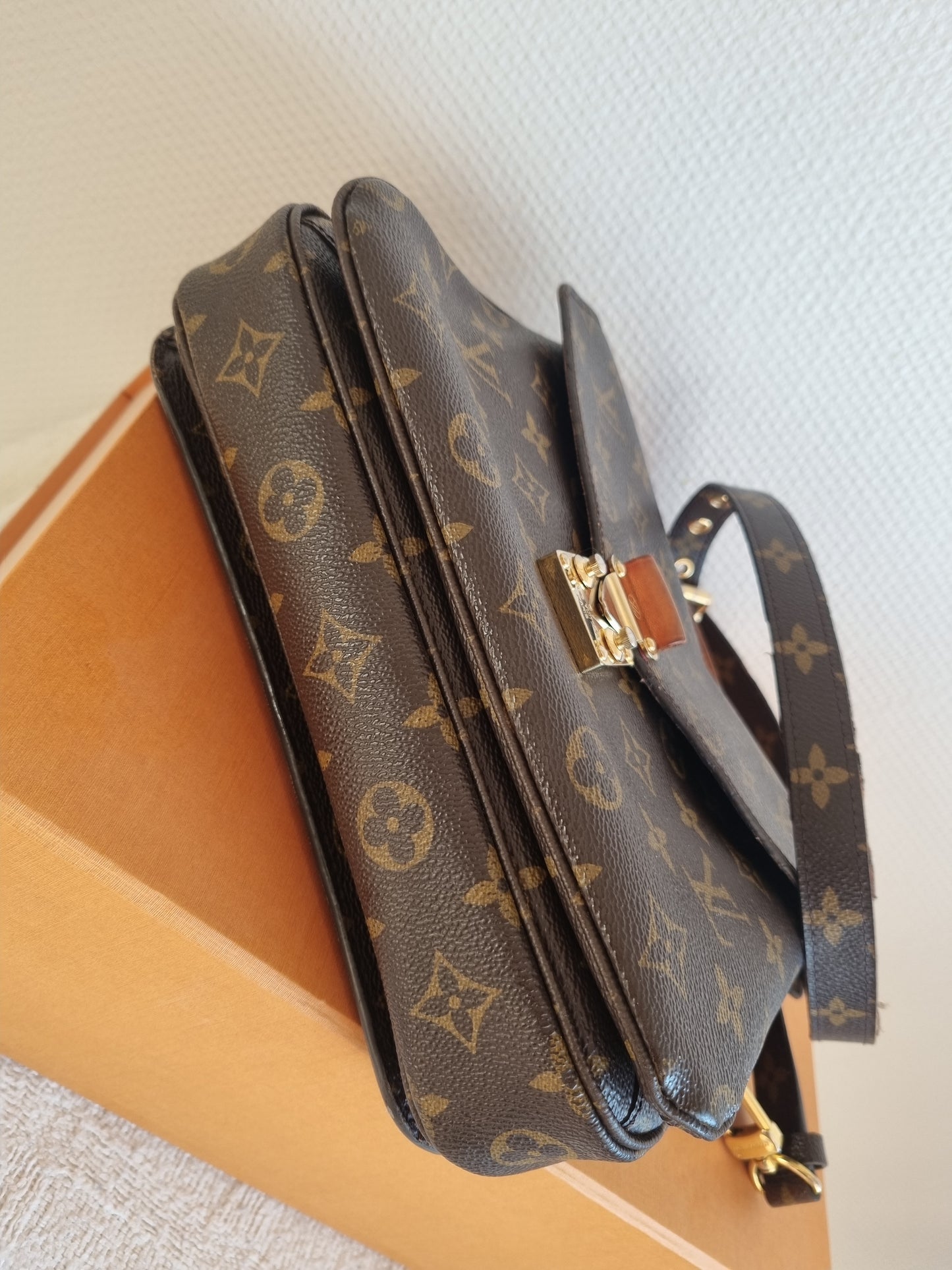 Louis Vuitton pochette Mètis, monogram kanvas.
