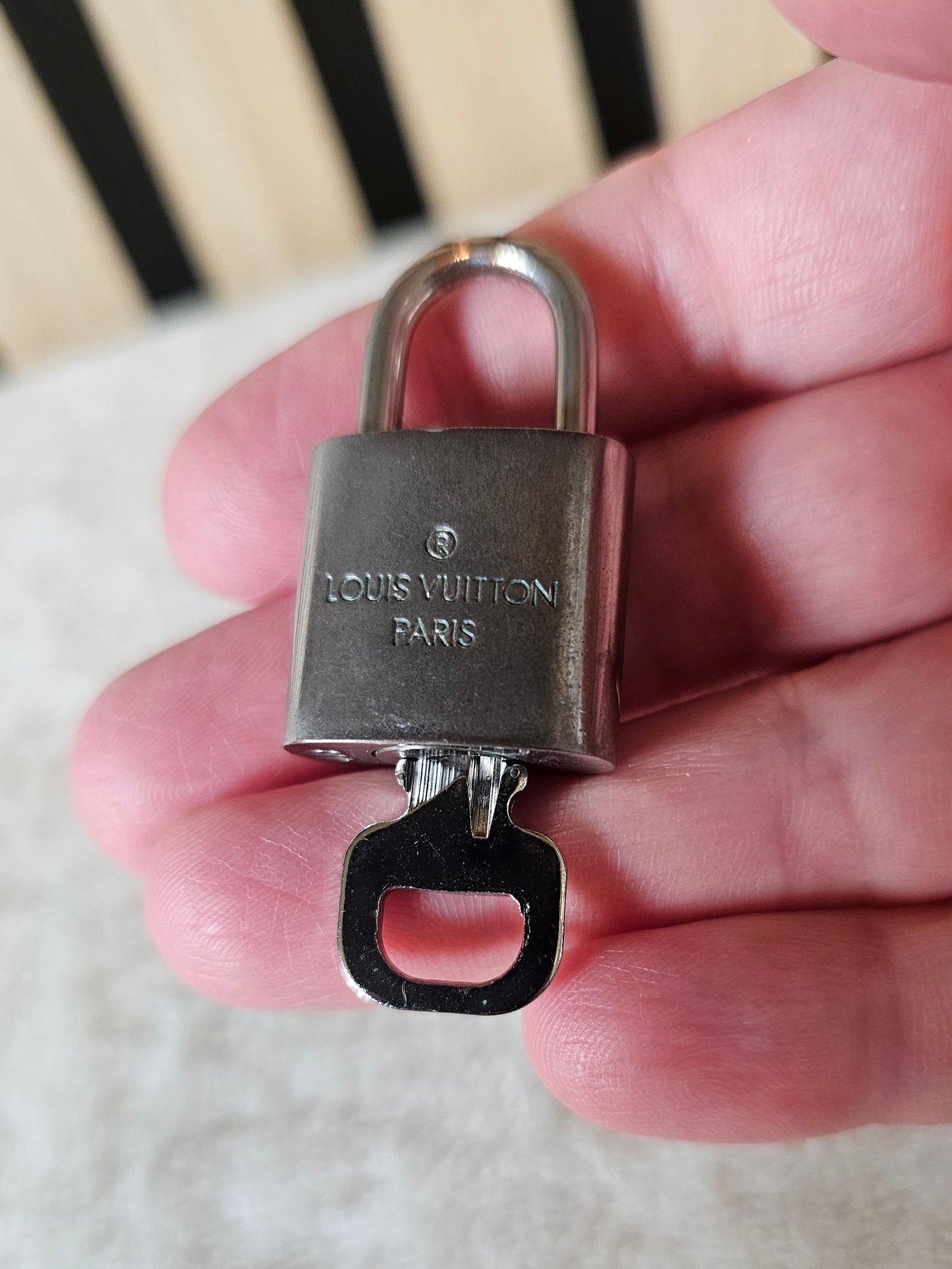 Louis vuitton lås & nøgle 448