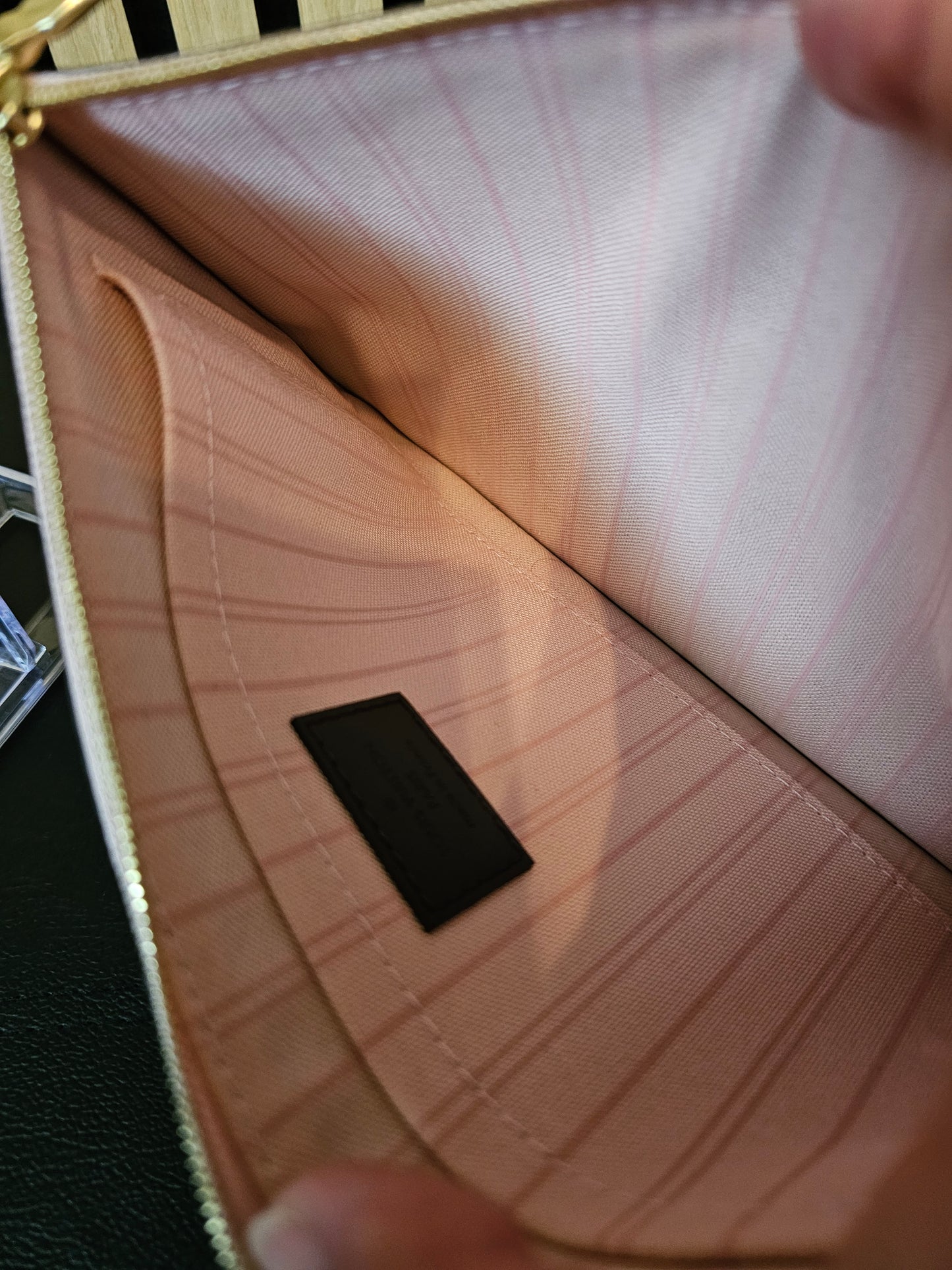 Louis Vuitton clutch I damier ebene - fra neverfull MM.