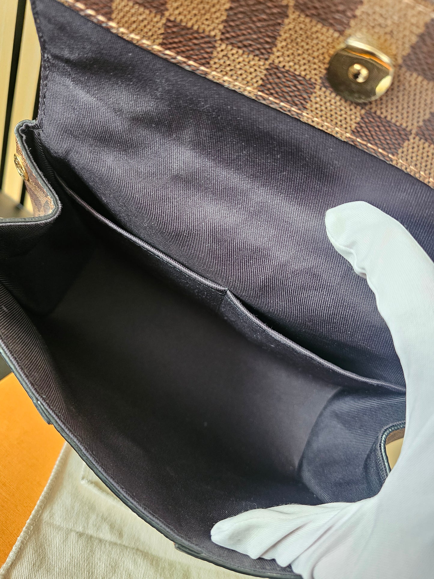 Louis Vuitton Bond street bag, damier ebene - black.
