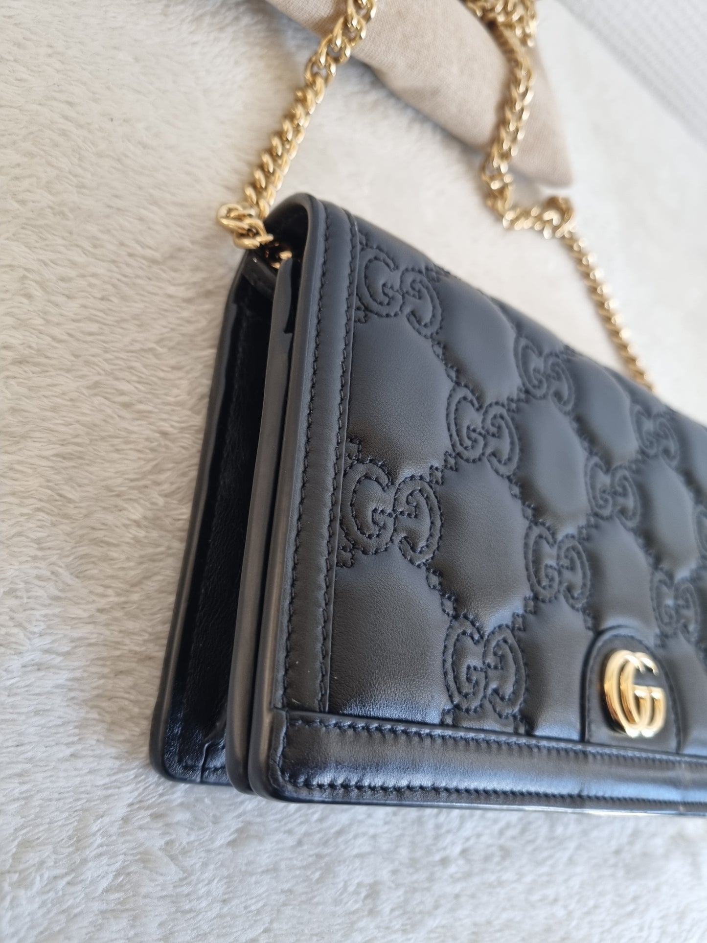 Gucci GG marmont black bag.