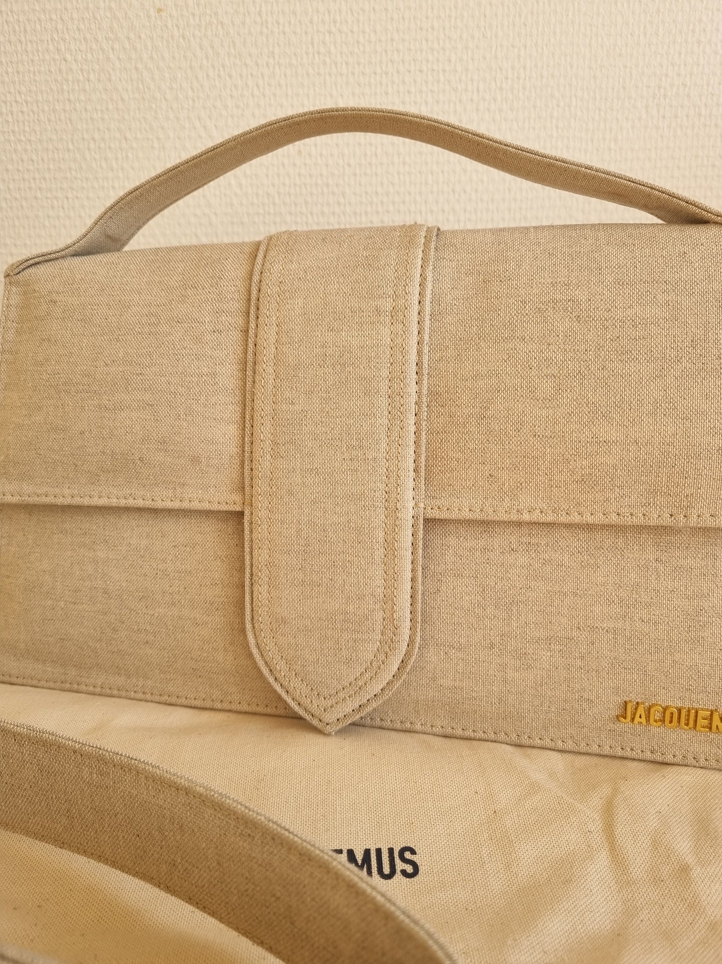Jacquemus Le bambino, top handle. Large.
