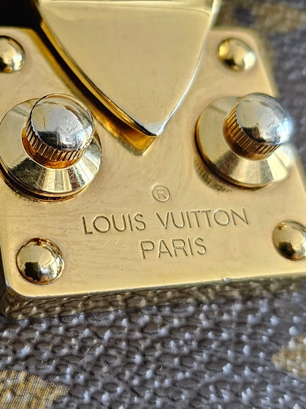 Louis Vuitton Pochette Métis monogram kanvas.