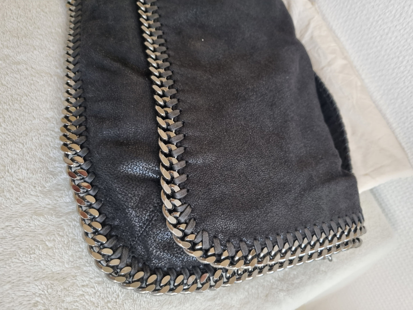 Stella McCartney messenger bag - black.
