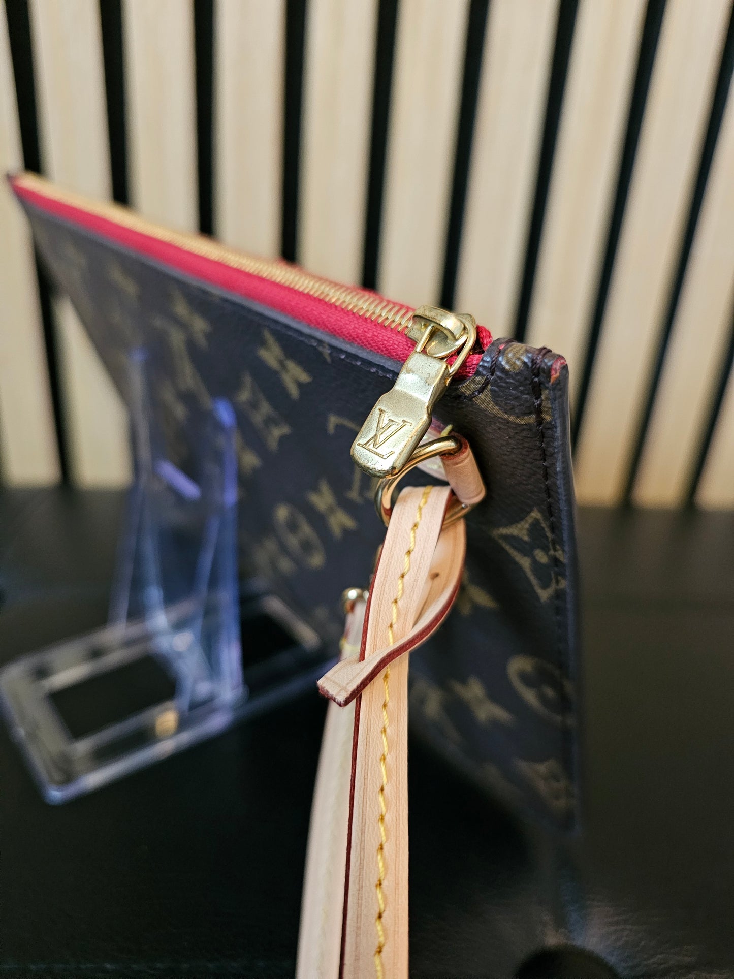 Louis Vuitton Clutch I Monogram - fra neverfull MM.